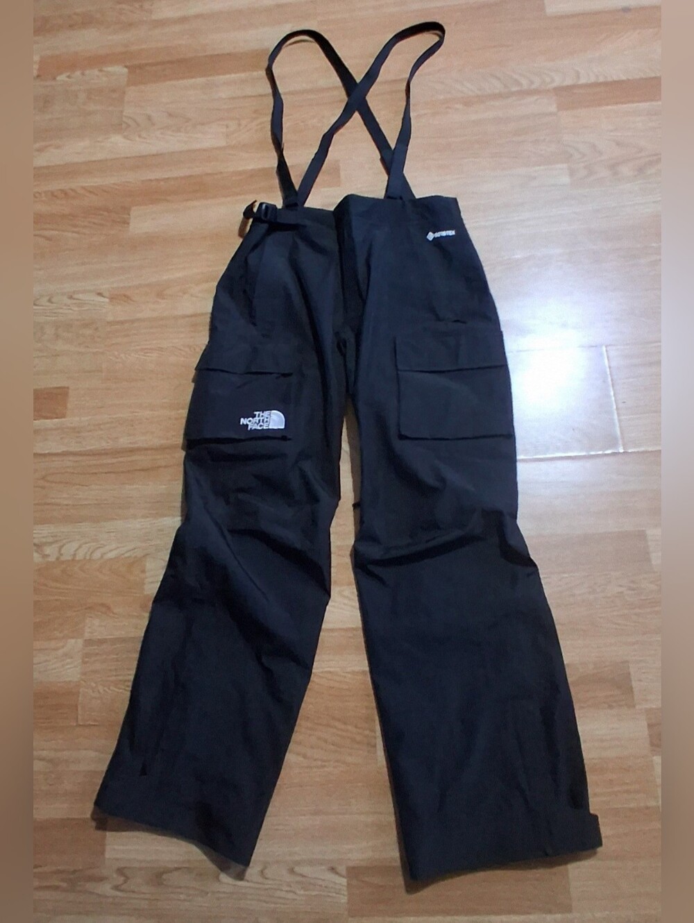The North Face  Gore-tex Mans  Black Waterproof Bib Snow Pants Sz. M